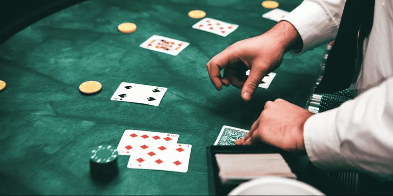 Blackjack - Trò chơi bà i cá cược hấp dẫn tại nhà cái AE888 Blackjack - Trò chơi bà i cá cược hấp dẫn tại nhà cái AE888